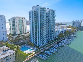 7928 East Dr in North Bay Village, FL - Building Photo