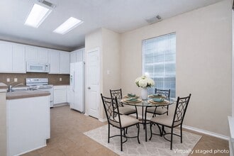 207 N Burberry Park Cir in Spring, TX - Building Photo - Building Photo