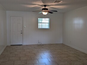 23103 Berry Pine Dr in Spring, TX - Building Photo - Building Photo