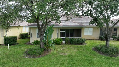 4808 Fairloop Run in Lehigh Acres, FL - Foto de edificio - Building Photo