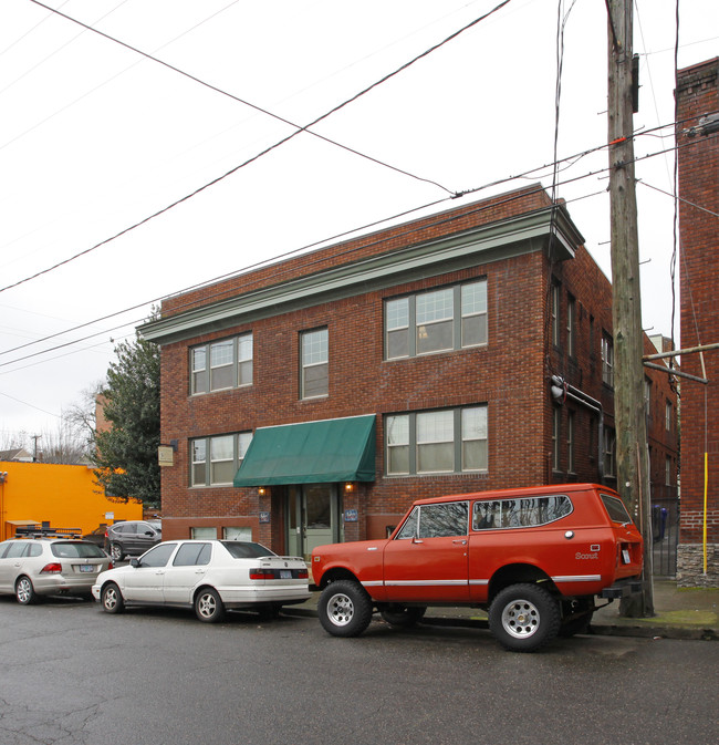 Kaye Manor Apartments in Portland, OR - Building Photo - Building Photo