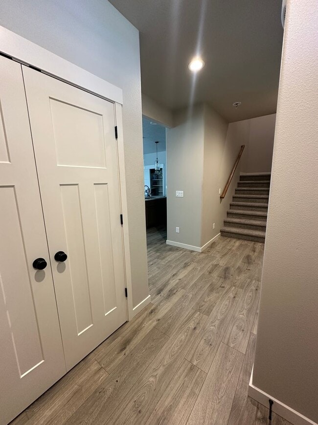 1417 W Lakeside Dr in Moses Lake, WA - Building Photo - Building Photo