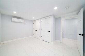 933A Summit Ave in Jersey City, NJ - Building Photo - Building Photo