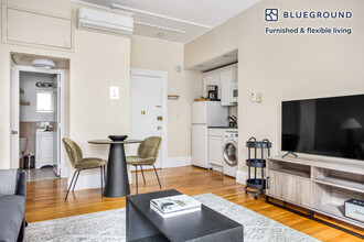 226 Newbury St, Unit FL2-ID724 in Boston, MA - Building Photo - Building Photo
