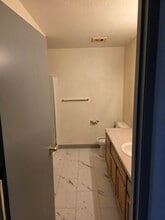 264 Ecols St S in Monmouth, OR - Foto de edificio - Building Photo