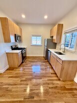 122 Chestnut St, Unit 1 in Lynn, MA - Building Photo