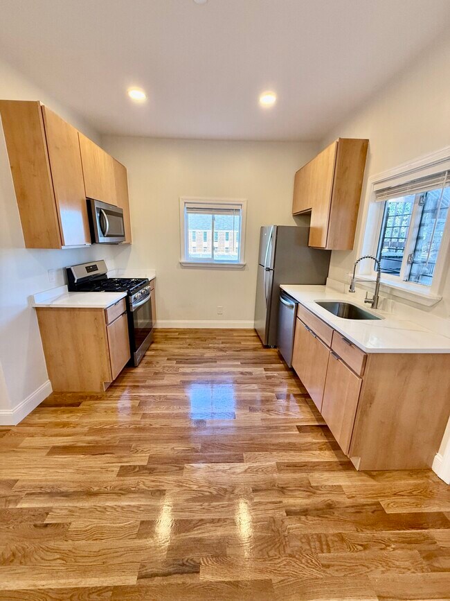 122 Chestnut St, Unit 1