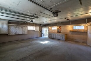 1123 S 12th St in Grand Forks, ND - Building Photo