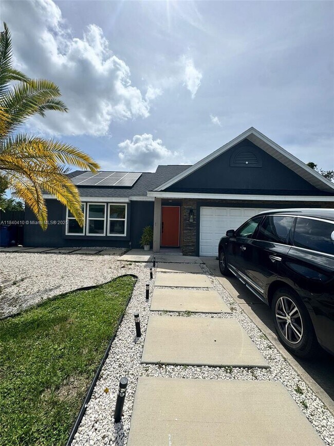 3415 55th Dr E in Bradenton, FL - Building Photo - Building Photo