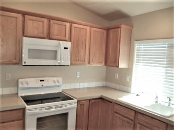 8263 W Orbit Dr in Boise, ID - Foto de edificio - Building Photo