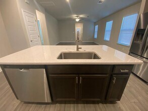 10301 Mager Ln in Hutto, TX - Building Photo - Building Photo