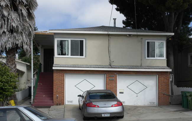 3525-3527 Rhoda Ave in Oakland, CA - Building Photo - Building Photo