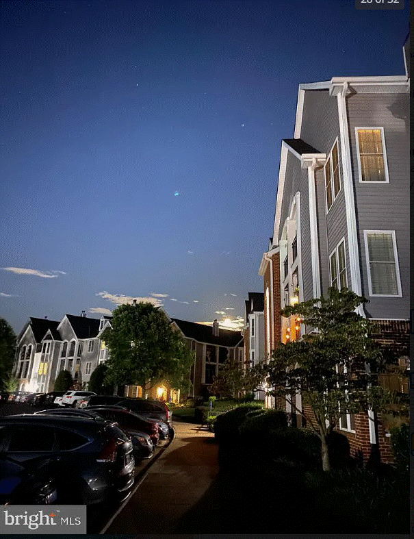 20447 Chesapeake Sq, Unit 20447 Chesapeake Sq #302 in Potomac Falls, VA - Building Photo - Building Photo