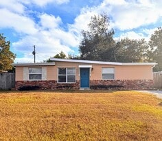 8184 Rose Terrace in Seminole, FL - Building Photo