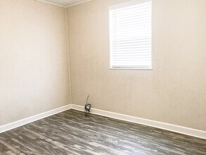 150 S John Sims Pkwy in Valparaiso, FL - Building Photo - Building Photo
