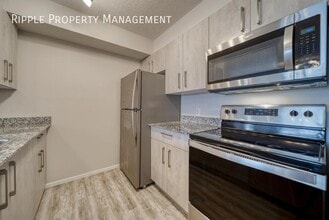 4641-4128 128 Ave NE in Calgary, AB - Building Photo - Building Photo