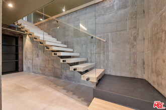 5740 Calpine Dr in Malibu, CA - Building Photo - Building Photo