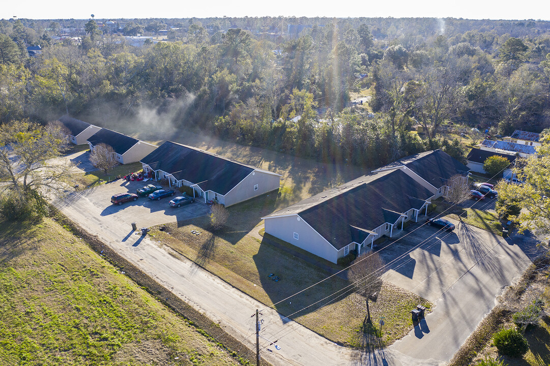 000 Concord in Pelham, GA - Building Photo