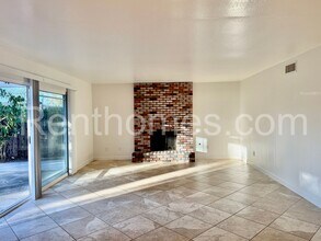 11895 Handrich Dr in San Diego, CA - Building Photo - Building Photo
