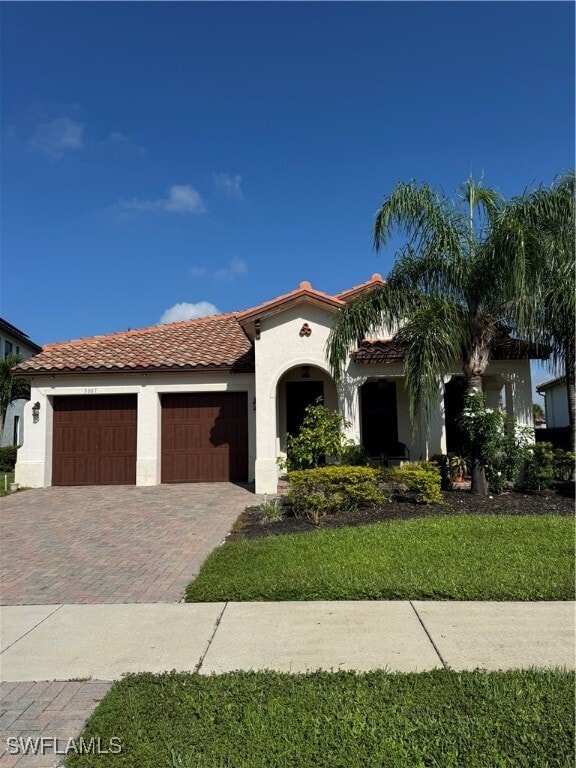 property at 5087 Salerno St