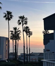 620 The Village, Unit #301 in Redondo Beach, CA - Foto de edificio - Building Photo