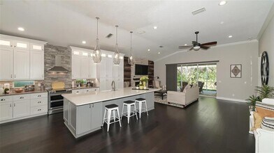 7452 Sea Island Ln in Bradenton, FL - Building Photo - Building Photo