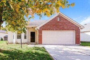 720 Treyburn Lakes Way in Indianapolis, IN - Building Photo