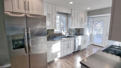 1852 E Hillcrest Ave in Salt Lake City, UT - Building Photo - Building Photo