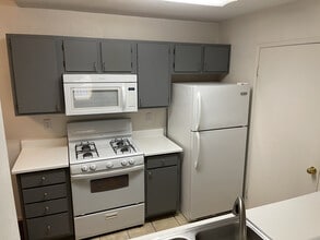 7885 W Flamingo Rd, Unit 2029 in Las Vegas, NV - Building Photo - Building Photo