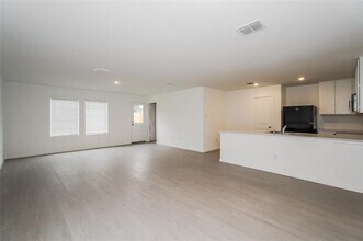 1121 Tufted Dr in Crowley, TX - Building Photo - Building Photo
