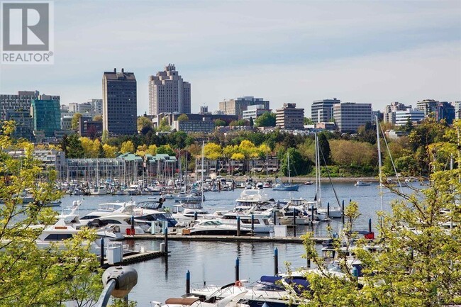 1067 Marinaside Crescent in Vancouver, BC - Building Photo - Building Photo
