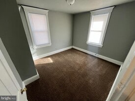 606 Bridgeboro St in Riverside, NJ - Building Photo