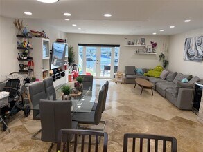 3690 NE 167th St in North Miami Beach, FL - Building Photo - Building Photo