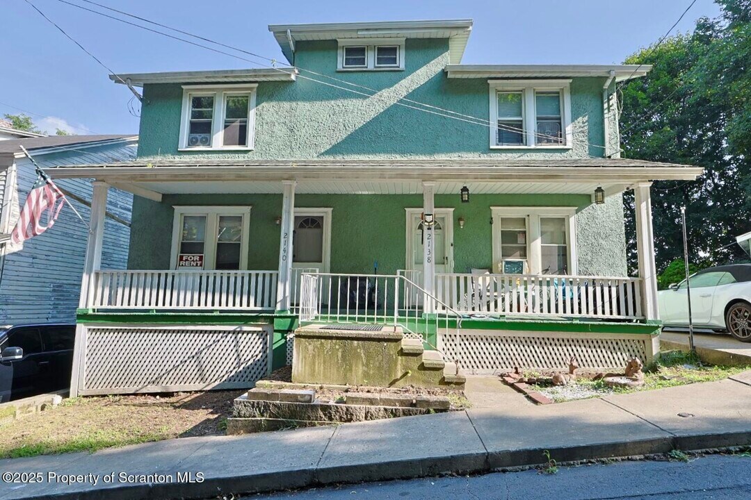 2140 Pond Ave in Scranton, PA - Building Photo
