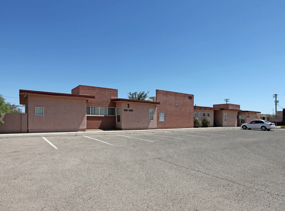 120 W Drachman St in Tucson, AZ - Foto de edificio