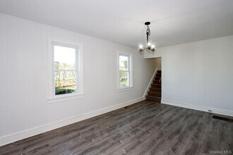10 Ohio Ave in Port Washington, NY - Building Photo - Building Photo