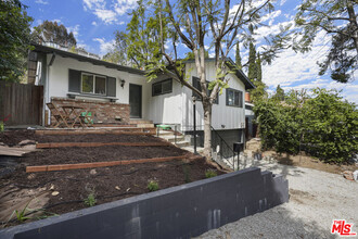 5063 Tendilla Ave in Los Angeles, CA - Building Photo - Building Photo