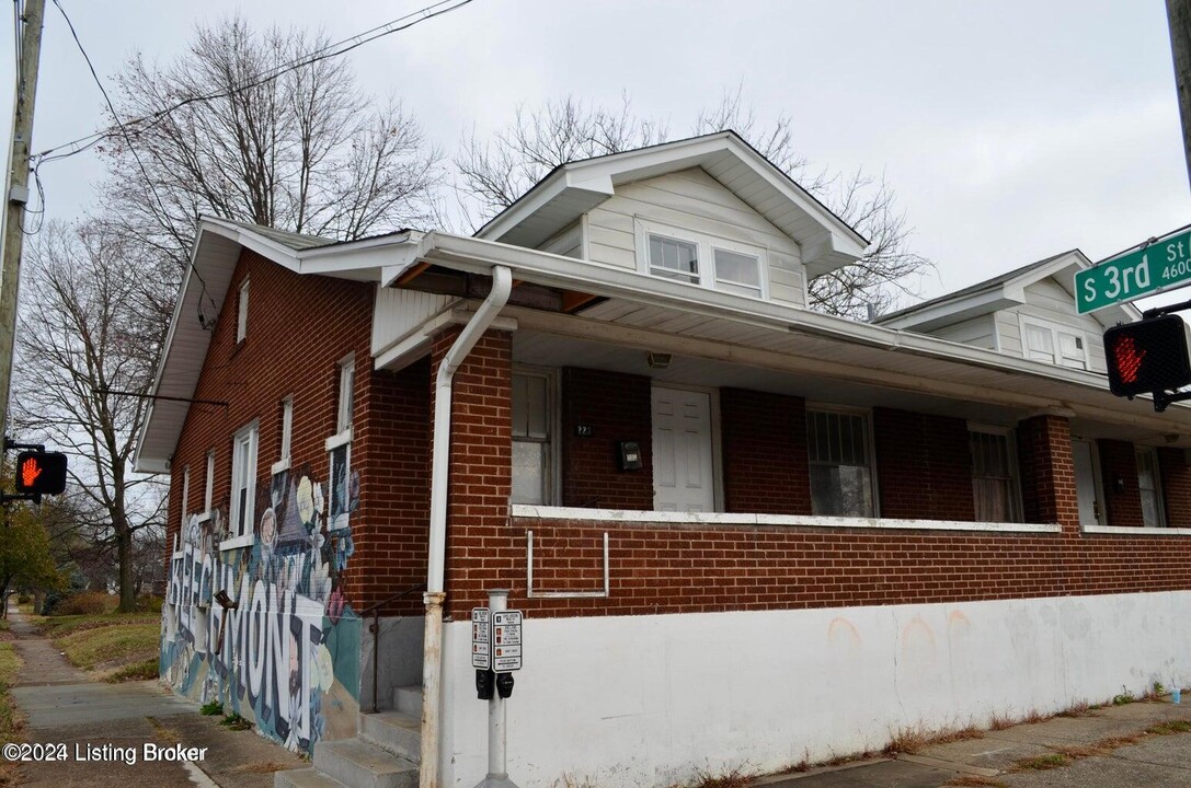 223 W Woodlawn Ave in Louisville, KY - Building Photo