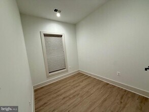 256 15th St SE in Washington, DC - Building Photo - Building Photo