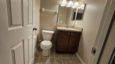 8285 Bruntsfield Rd in Columbus, OH - Building Photo - Building Photo