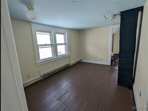 107 Hawley St in Buffalo, NY - Building Photo - Building Photo