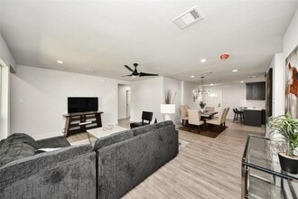 3630 Alsace St in Houston, TX - Building Photo - Building Photo