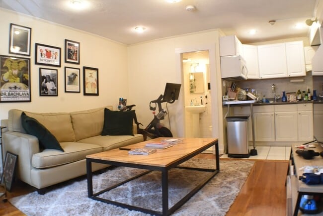 15 Keswick St in Boston, MA - Building Photo - Building Photo