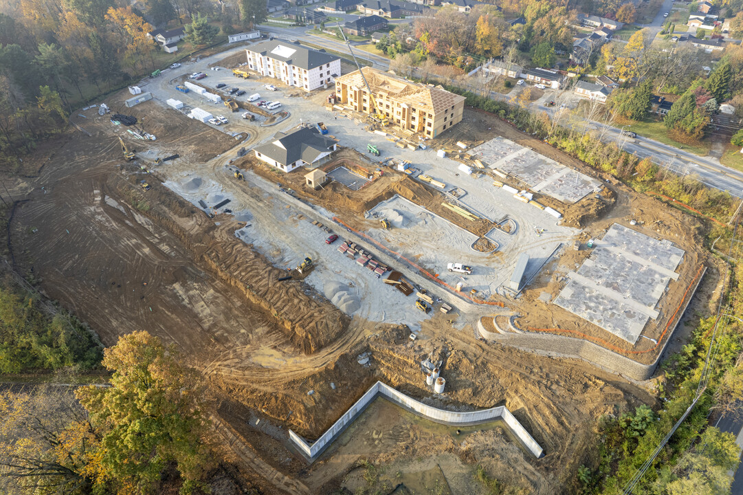 The Crossings at Mill Creek in Louisville, KY - Foto de edificio