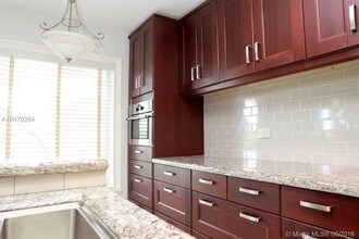 16369 Malibu Dr-Unit -5C in Weston, FL - Building Photo - Building Photo