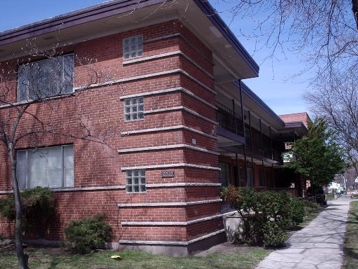 2010 W Touhy Ave in Chicago, IL - Building Photo - Building Photo