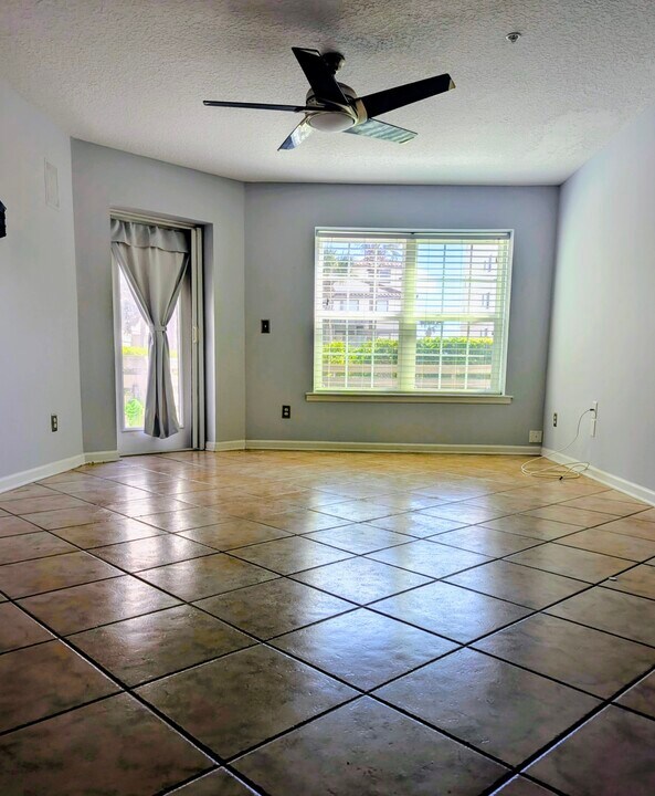 374 1st St S in Jacksonville Beach, FL - Building Photo
