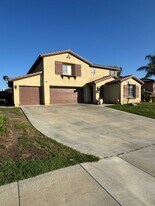 35674 Yellowstone St in Winchester, CA - Building Photo