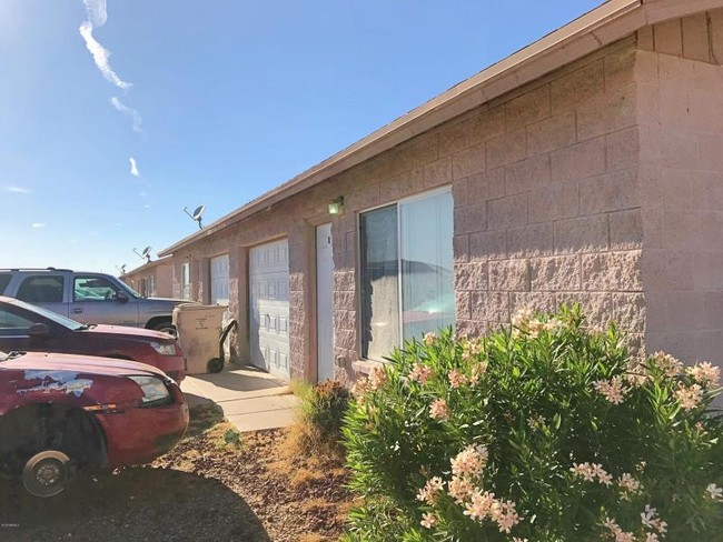 Duplex on Carousel in Arizona City, AZ - Building Photo - Other