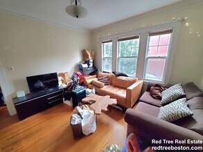 27 High St, Unit 1 in Brookline, MA - Building Photo - Building Photo
